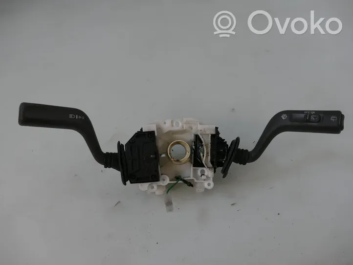 Volvo S40, V40 Leva/interruttore dell’indicatore di direzione e tergicristallo 30862848