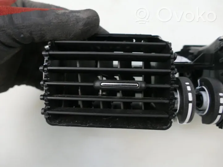 Volvo XC60 Griglia di ventilazione nel tetto 