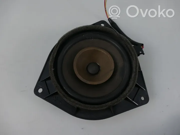 Toyota Corolla E120 E130 Enceinte de porte arrière 86160-02380