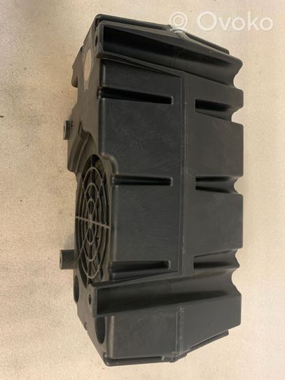 Mercedes-Benz Vito Viano W639 Subwoofer-bassokaiutin A6398271660