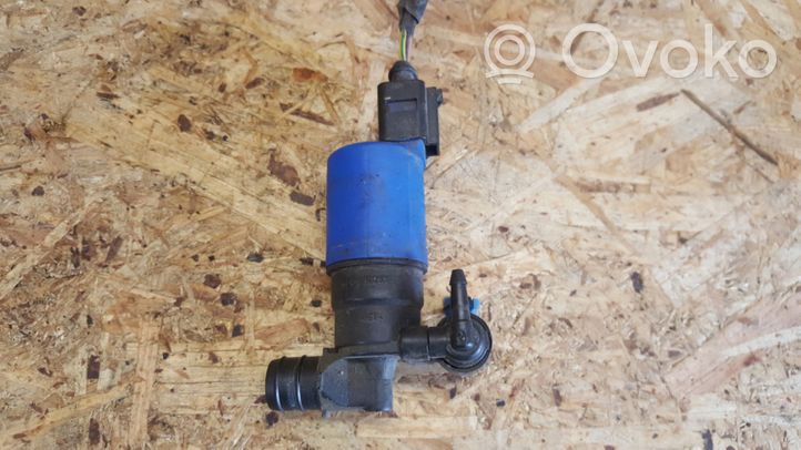 Volvo V60 Headlight washer pump AV6113K082AA