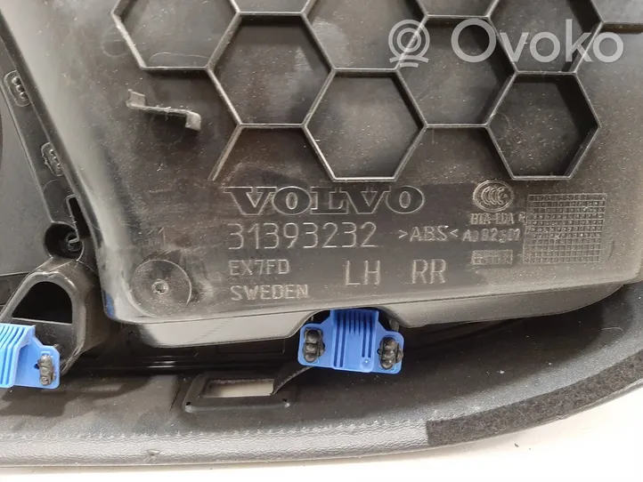 Volvo S90, V90 Takaoven verhoilu 31393232