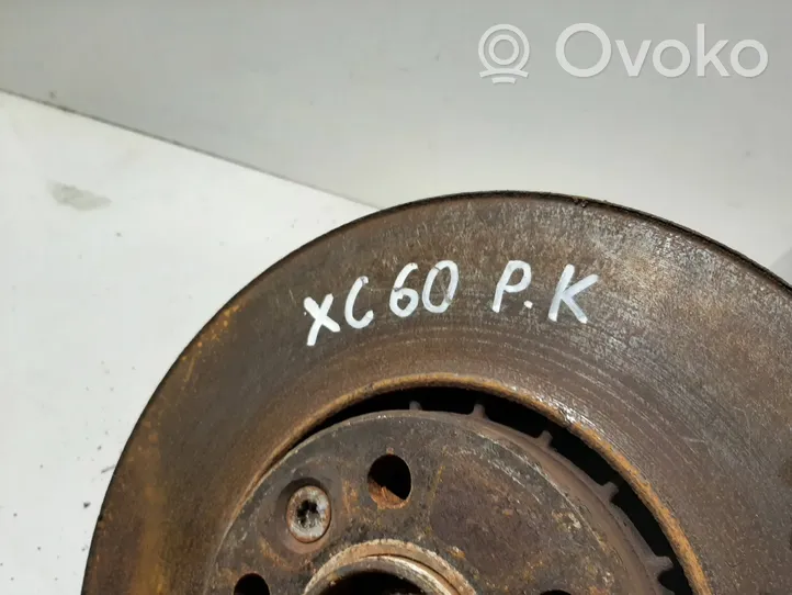 Volvo XC60 Fusée d'essieu de moyeu de la roue avant 