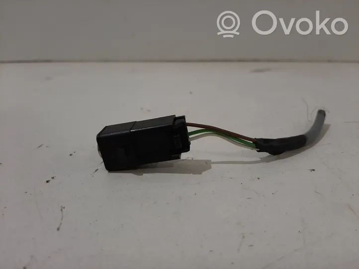 Volvo XC60 Connettore plug in AUX 31285608