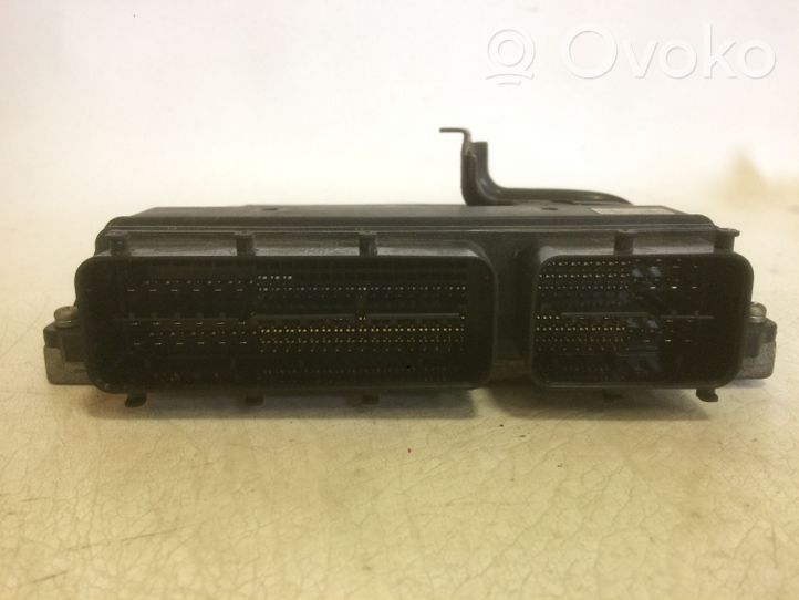 Toyota RAV 4 (XA30) Sterownik / Moduł ECU 8966142C01