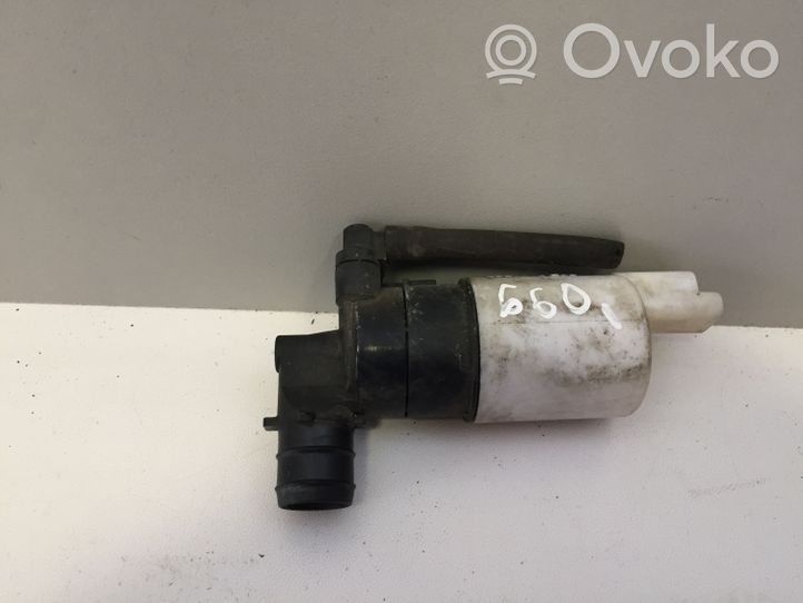 Opel Vivaro Windscreen/windshield washer pump 8200067015