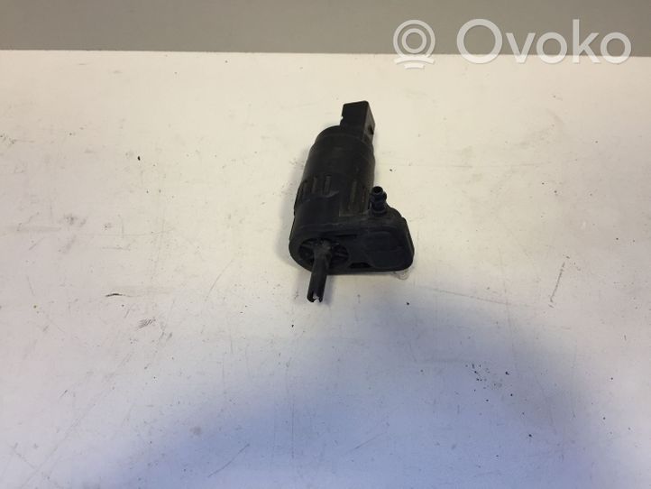 Volkswagen Tiguan Pumpe Scheibenwaschanlage 1K6955651