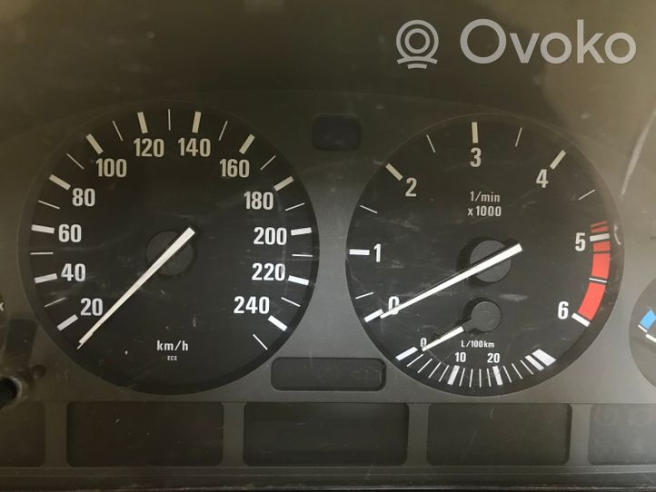 BMW 5 E39 Compteur de vitesse tableau de bord 62118375902