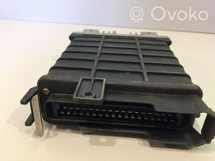 Audi 80 90 B3 Dzinēja vadības bloks 443907311