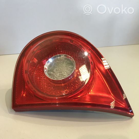 Volkswagen Golf V Lampy tylnej klapy bagażnika 1K6945094J