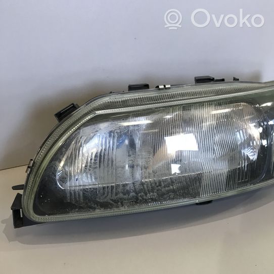 Volvo XC70 Phare frontale 89007901