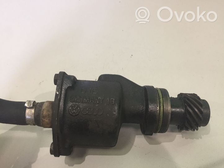 Volkswagen PASSAT B5 Alipainepumppu 028207A