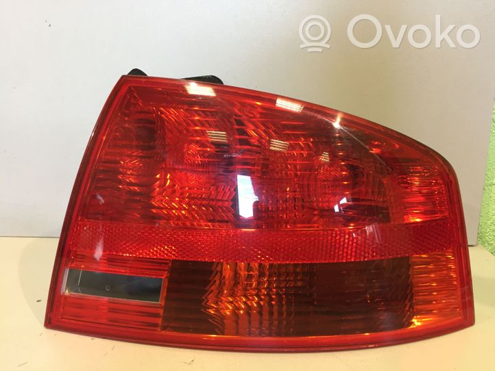 Audi A4 S4 B7 8E 8H Galinis žibintas kėbule 965084