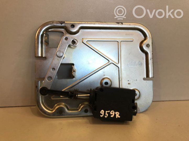 BMW X5 E53 Motorino di blocco/chiusura del portellone del bagagliaio 8408497