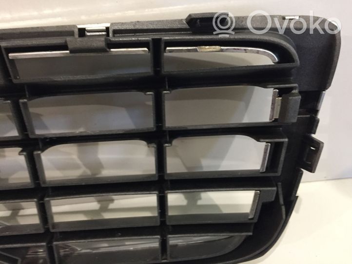 Volvo S80 Maskownica / Grill / Atrapa górna chłodnicy 30655102