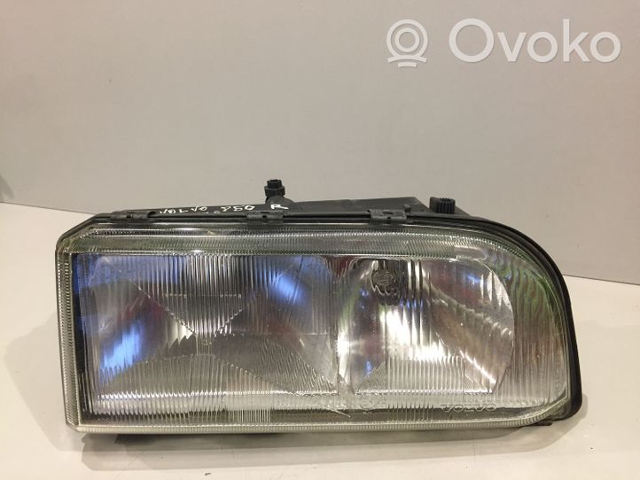 Volvo 850 Lampa przednia 14200600