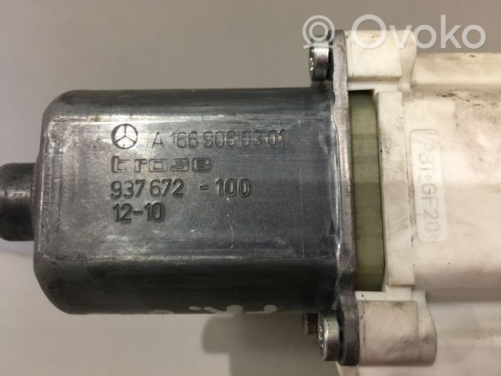 Mercedes-Benz ML W166 Moteur de lève-vitre de porte avant A1669060301