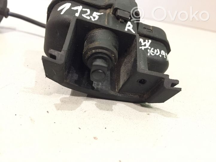 Volkswagen Tiguan Moteur de verrouillage trappe à essence 5N0810773B