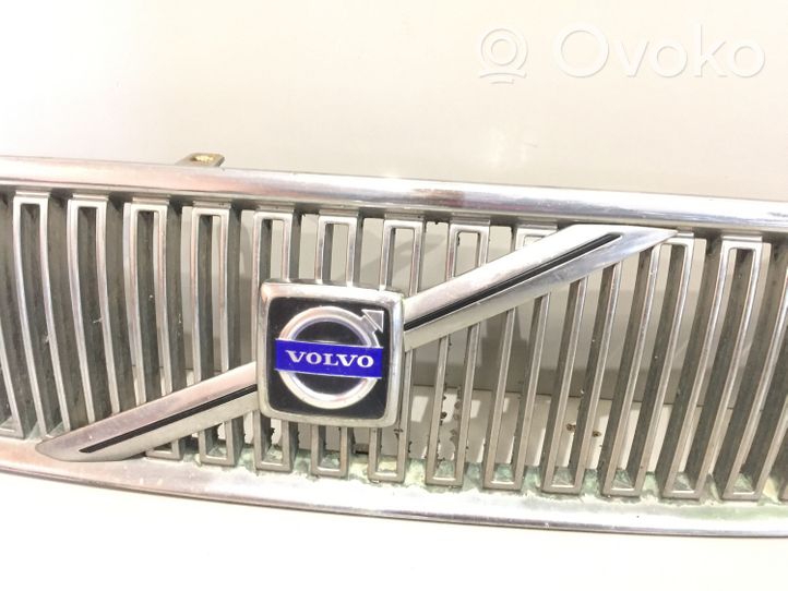 Volvo V70 Atrapa chłodnicy / Grill 8659875