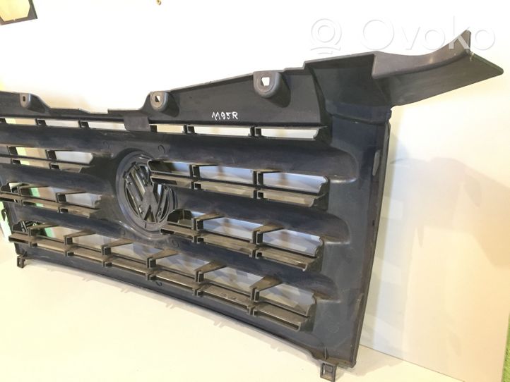 Volkswagen Crafter Griglia anteriore 2E0853653