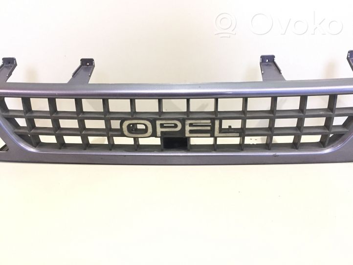 Opel Frontera A Griglia superiore del radiatore paraurti anteriore 91140007