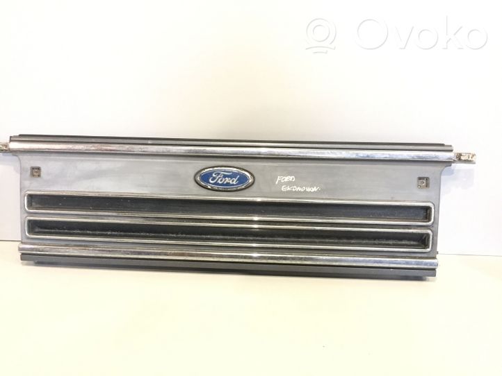 Ford Econovan Grille de calandre avant SB3650711A1