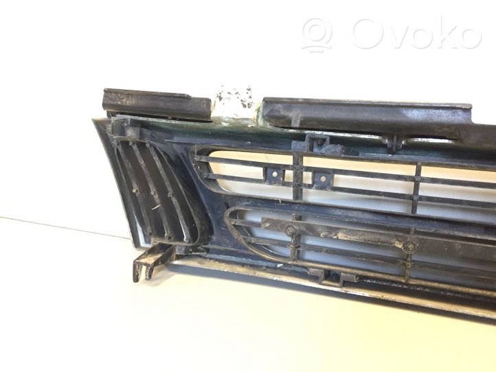 Saab 9000 CS Grille de calandre avant 9081514