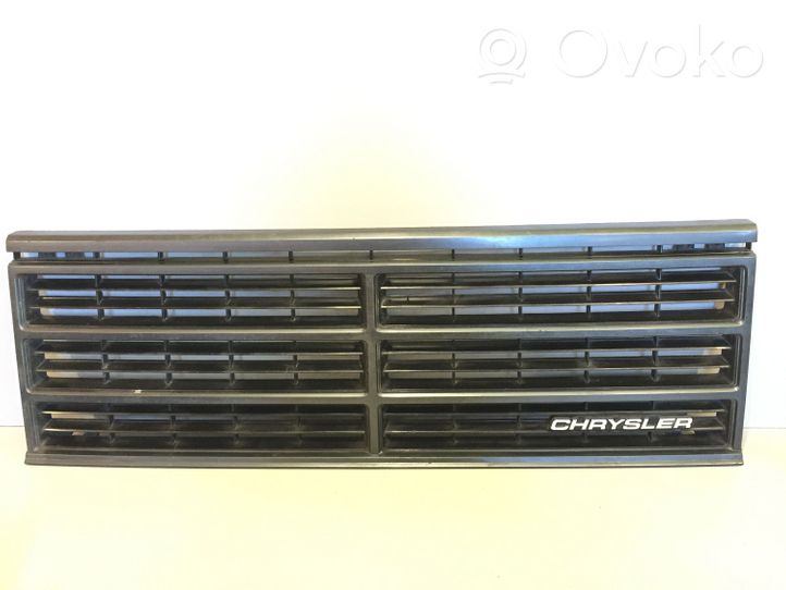 Chrysler Voyager Front grill 4515056