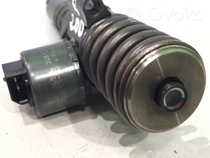 Audi A4 S4 B7 8E 8H Injecteur de carburant 03G130073G