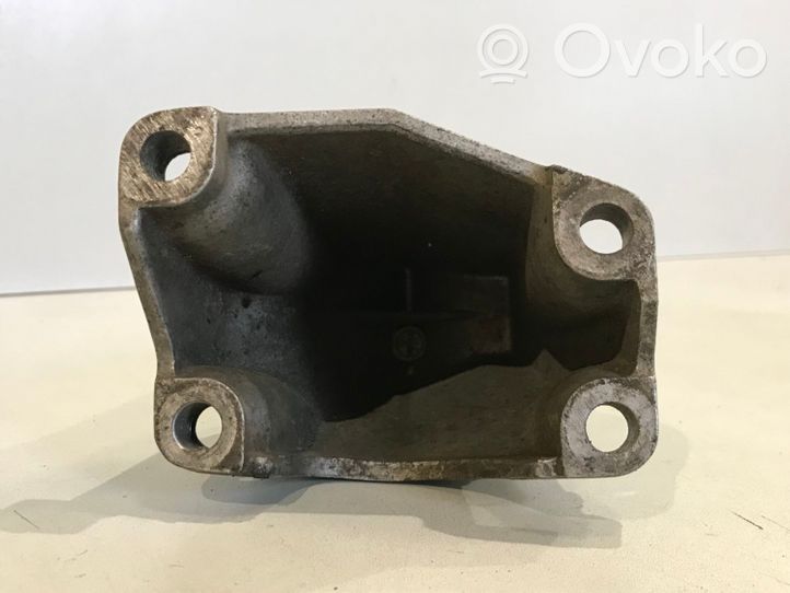 Audi 100 S4 C4 Support de boîte de vitesses 4A0399113G