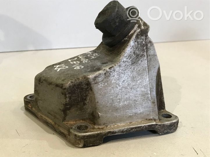 Audi Coupe Dzinēja nostiprināšanas stiprinājums-kronšteins 4A0199307D