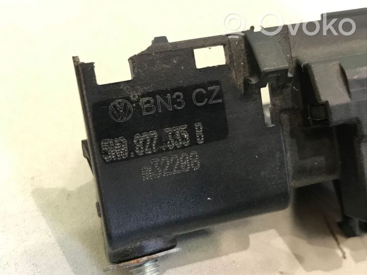 Volkswagen Tiguan Griff Taster Öffner Heckklappe Kofferraumdeckel 5N0827335B