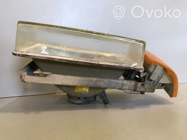 Audi 80 90 B2 Lampa przednia 301129119