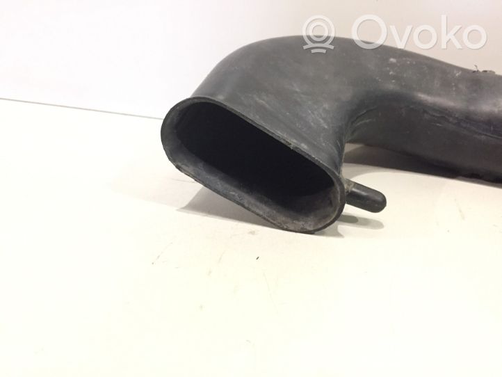 Audi Coupe Oro kondicionieriaus vamzdelis (-ai)/ žarna (-os) 811133617A