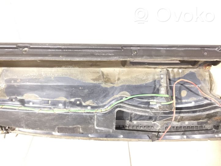 Audi Coupe Panelė 811857069