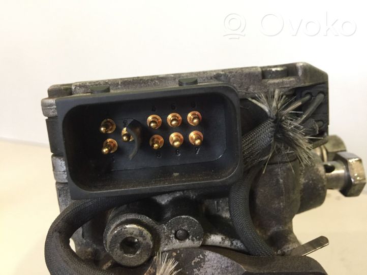 Audi A6 S6 C5 4B Pompe d'injection de carburant à haute pression 059130106CX