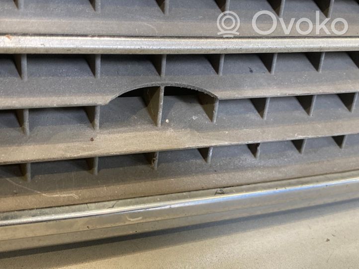 Mercedes-Benz E W124 Grille de calandre avant 1248880223