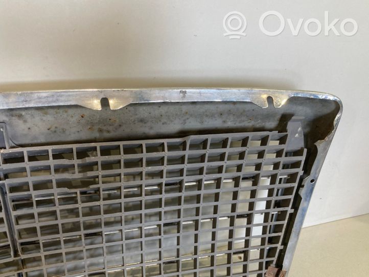 Mercedes-Benz E W124 Grille de calandre avant 1248880223