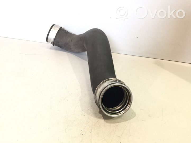 Mercedes-Benz CLS C219 Tube d'admission de tuyau de refroidisseur intermédiaire A2115282482Q2