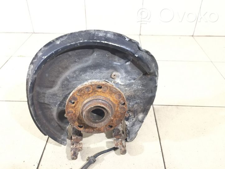 Audi A4 S4 B7 8E 8H Fuso a snodo con mozzo ruota posteriore 