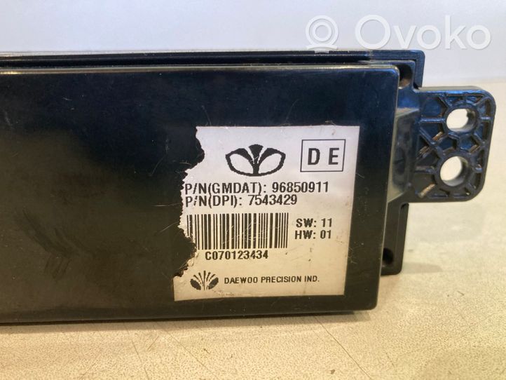 Chevrolet Captiva Monitori/näyttö/pieni näyttö 96850911