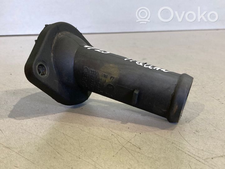 Volkswagen Tiguan Termostato/alloggiamento del termostato 045121121A