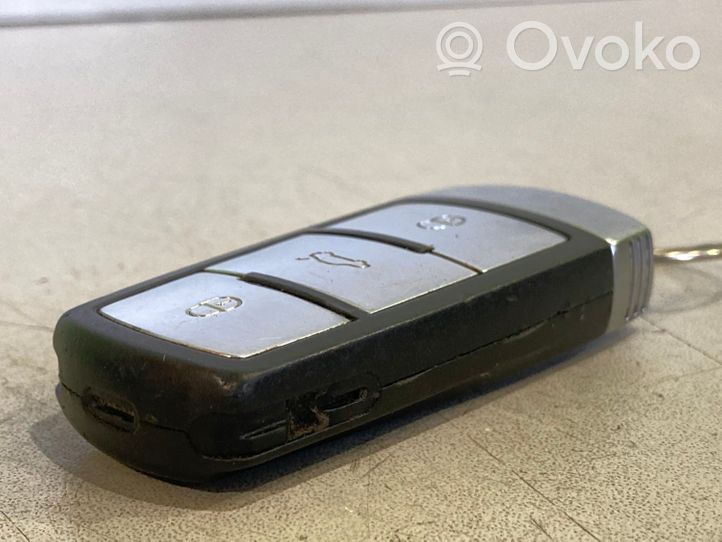 Volkswagen PASSAT CC Ignition key/card 