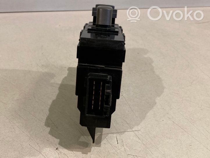 Volvo XC70 Interrupteur commade lève-vitre 30658117