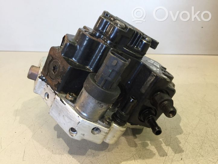 Volvo XC70 Pompe d'injection de carburant à haute pression 8689590