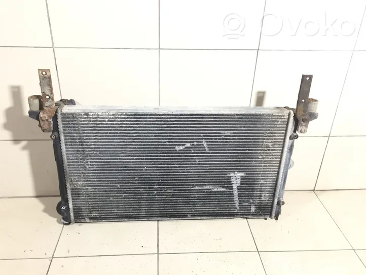 Volkswagen Sharan Radiateur de refroidissement 7M3121253B