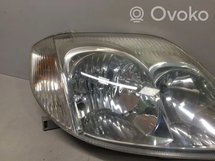 Toyota Corolla E120 E130 Lampa przednia 