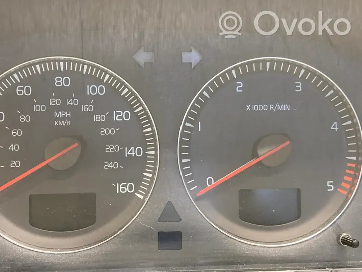 Volvo V70 Compteur de vitesse tableau de bord 8673263