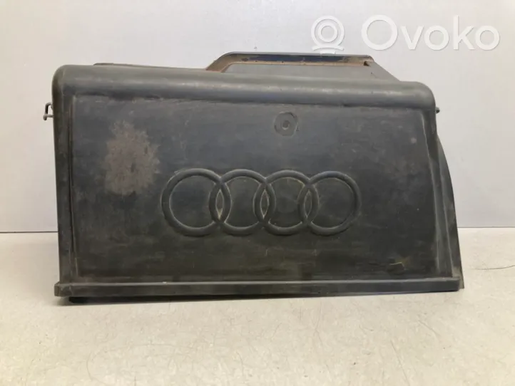 Audi 80 90 B3 Couvercle de boîtier de batterie 893915437