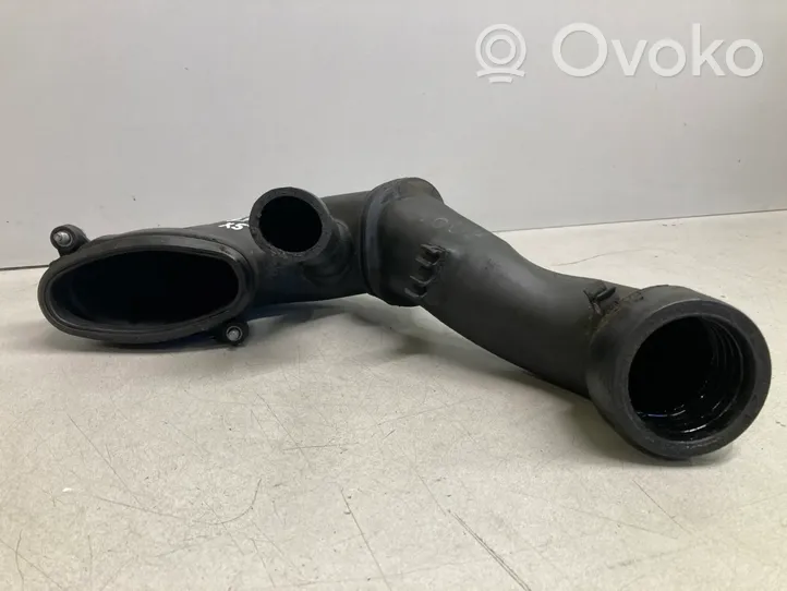 BMW X5 E70 Turbo air intake inlet pipe/hose 7794172